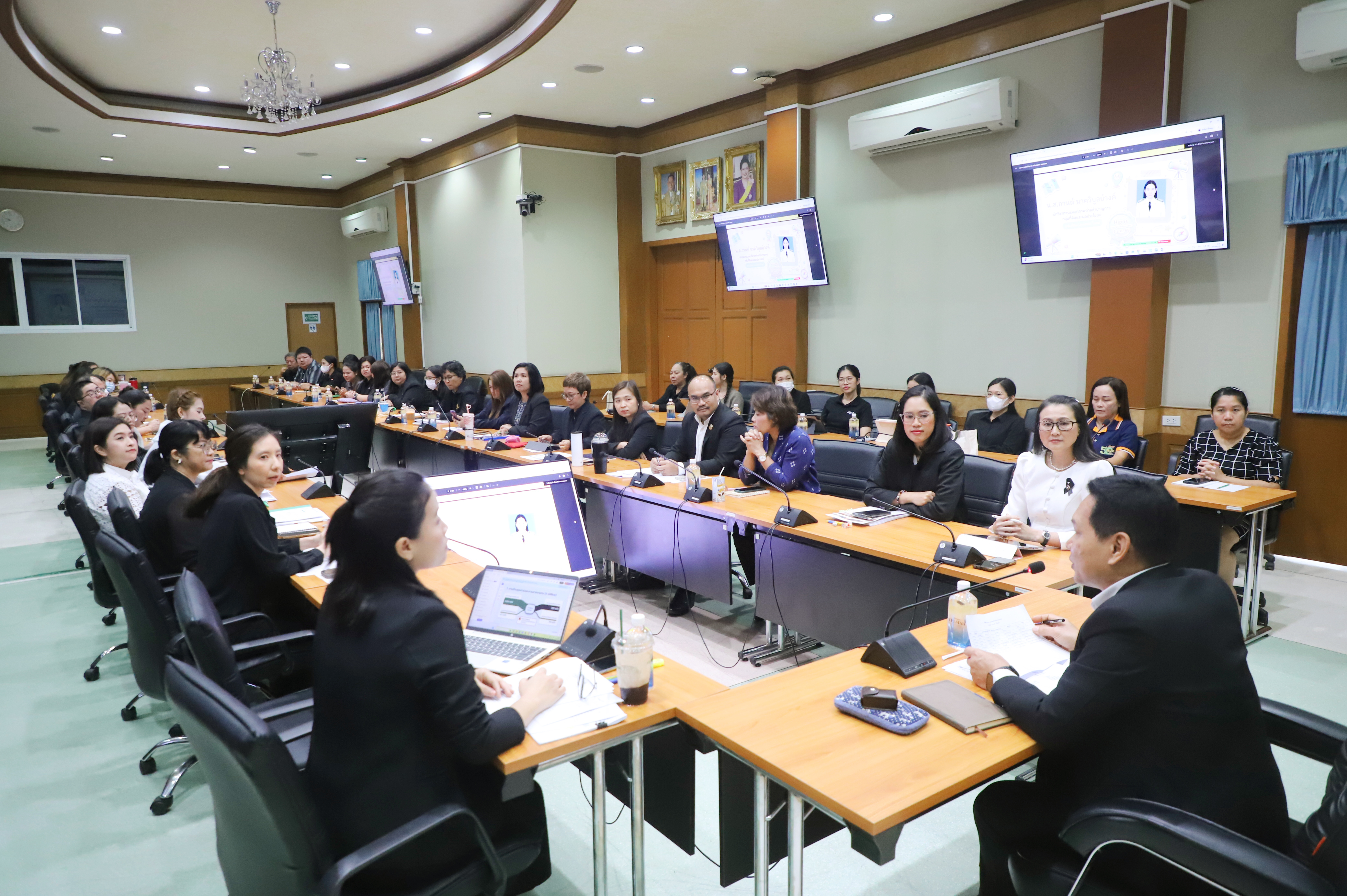 title - สำนักบริหารกองทุน (สบท.)  จัดการประชุมภายใน เพื่อติดตามเร่งรัดการดำเนินงานตามกรอบหน้าที่และตัวชี้วัด